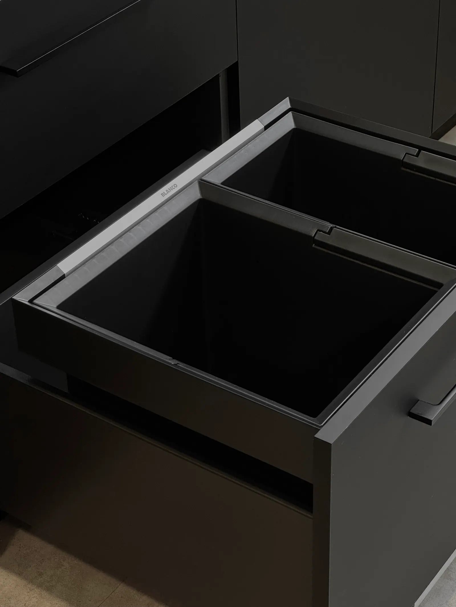 Cubos integrados en el cajón (cocina)